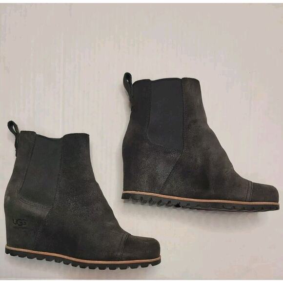 Ugg Pax Chelsea Wedge Waterproof booties Size 8.5 Black - Picture 1 of 11